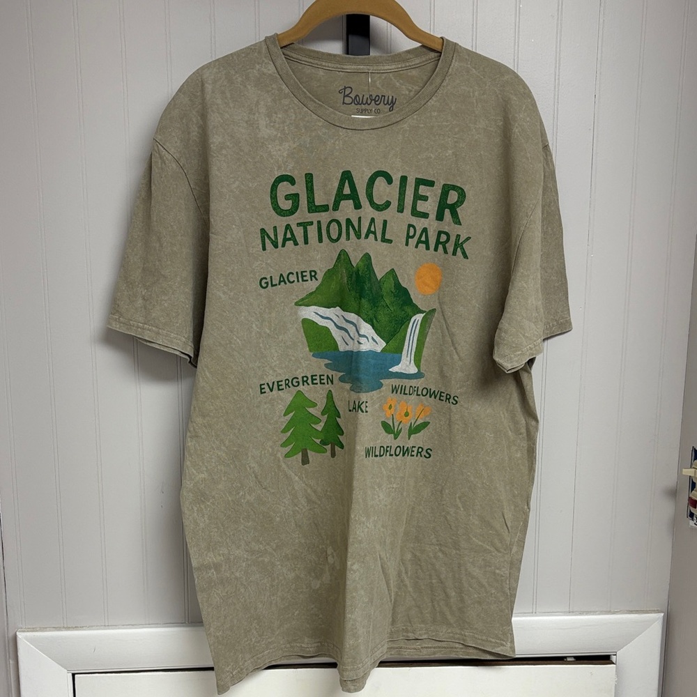 NWT Bowery Supply Co Glacier National Park T shirt